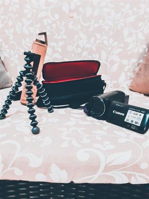 Canon Legria HFR88 + tripod + lente grandangolare - Foto 4