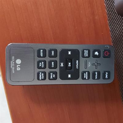 SOUNDBAR LG 320 WATT CON SUB E CASSA AGGIUNTA