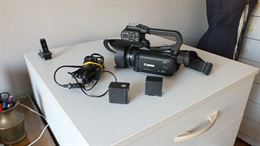 Foto 2 Videocamera professionale Marca Canon xa20