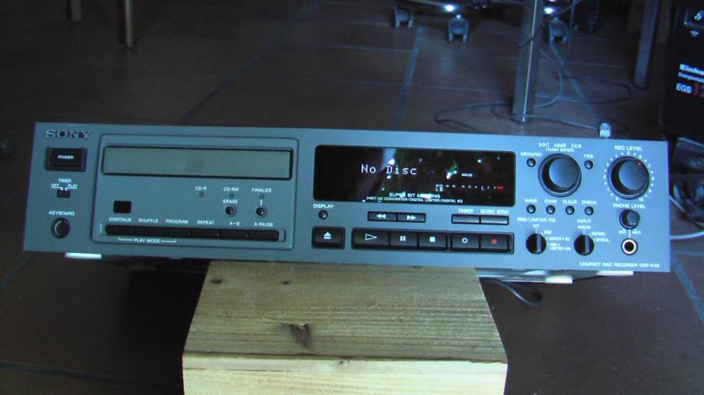 Sony CDR-W33 MASTERIZATORE CD GUASTO-per ricambi