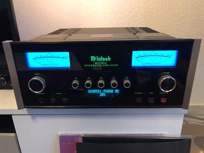McIntosh MA 7900 Integrated Amplifier