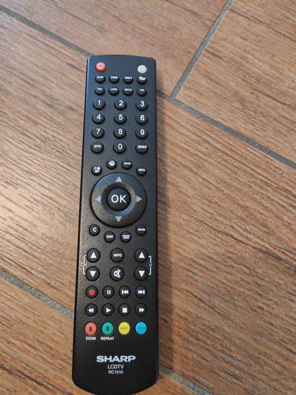 Foto 3TV Sharp full HD 32' con USB