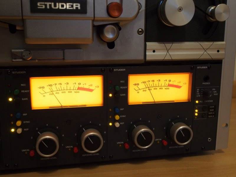 Foto 2 STUDER A 810 TC (Time Code) VU MK II