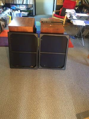 Monitor da studio JBL 4333A