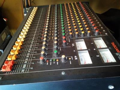 Mixer TASCAM 163