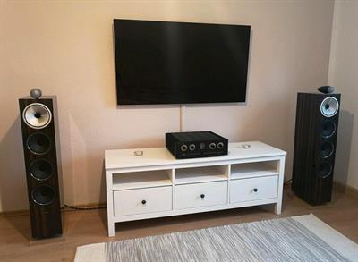 Bowers & Wilkins B&W 702