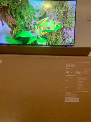 Tv Samsung crystal UHD 4k di 43 pollici - Foto 2