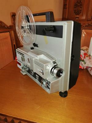 Proiettore super8