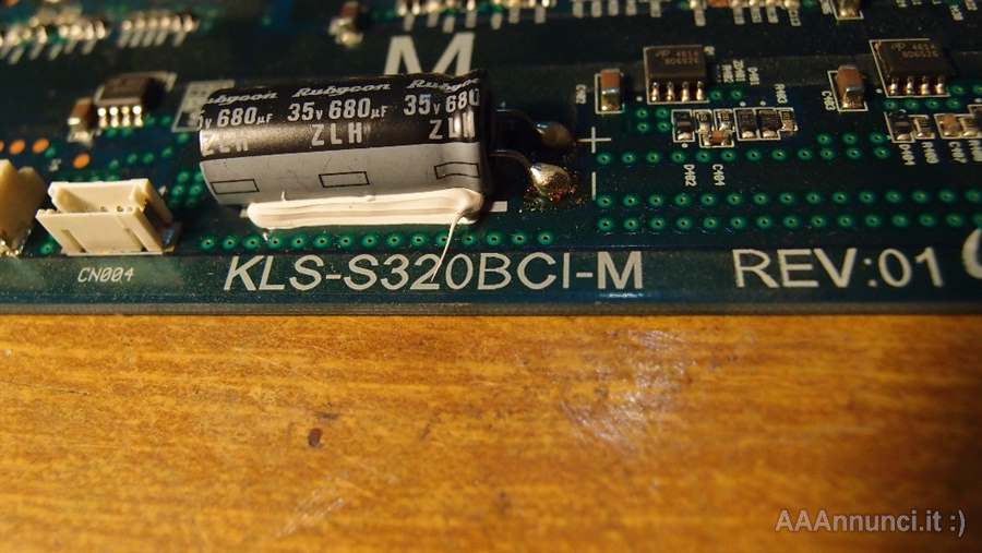 Foto 4Schede per tv LCD Panasonic TX 32le7f/s